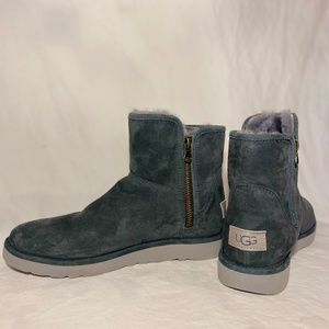 ugg bootie size US 7